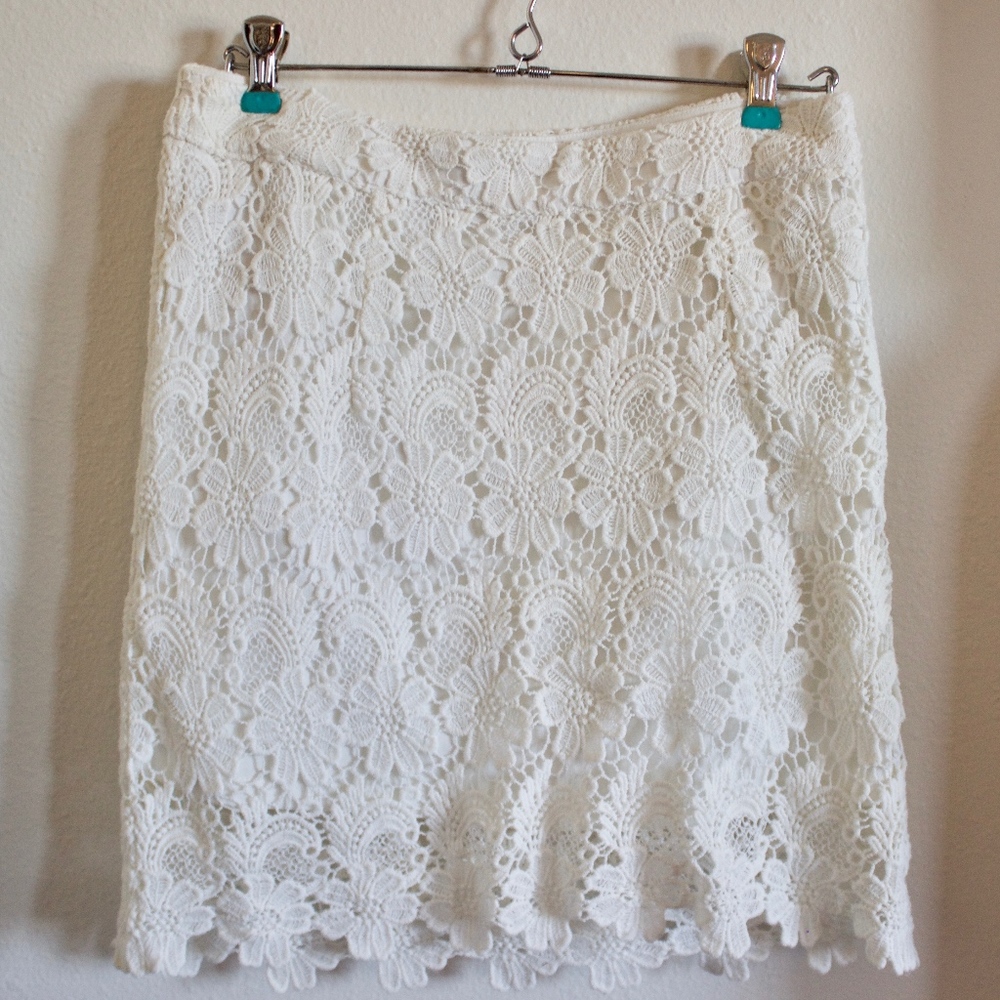 F21 White Lace Pencil Skirt Floral Design